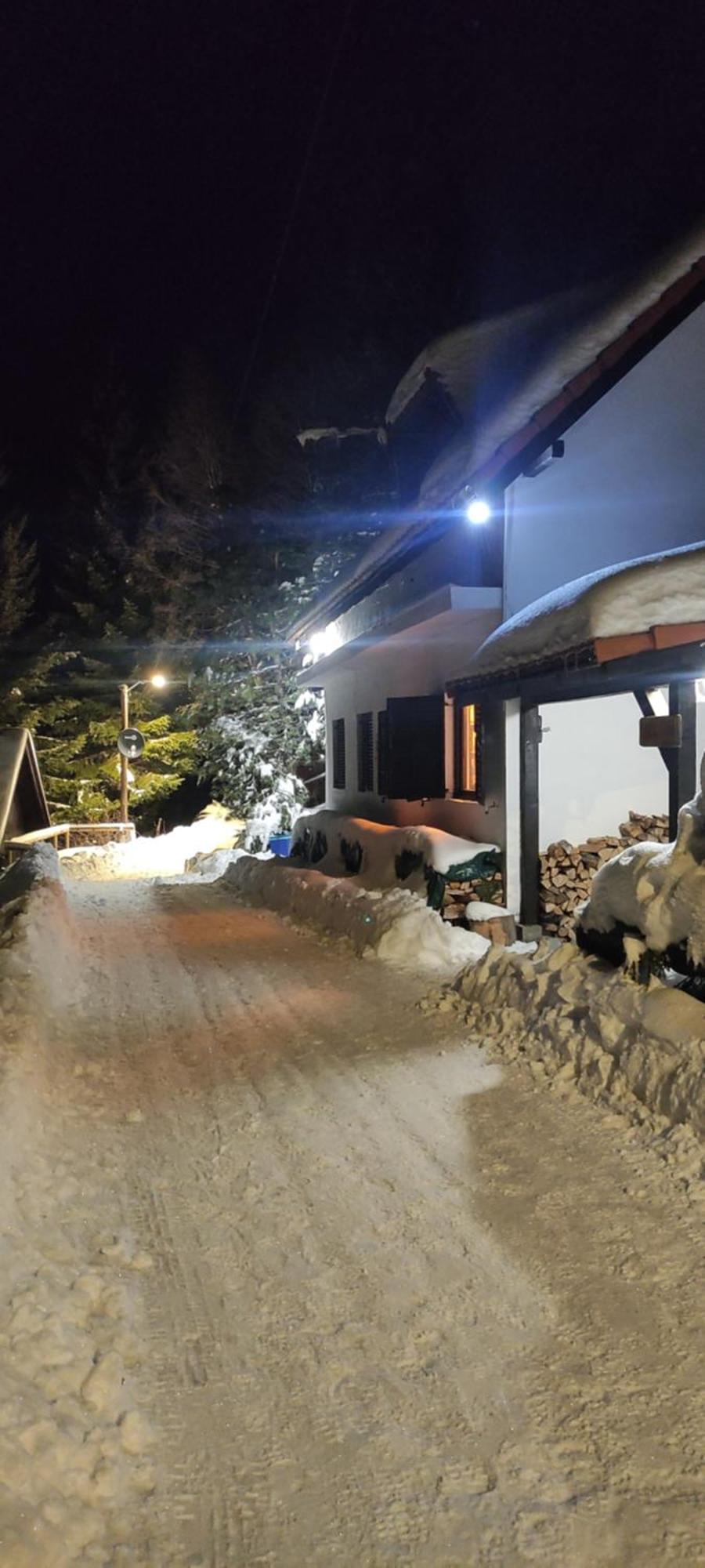 Uki & Sofi Mountain House 호텔 카파오닉 외부 사진